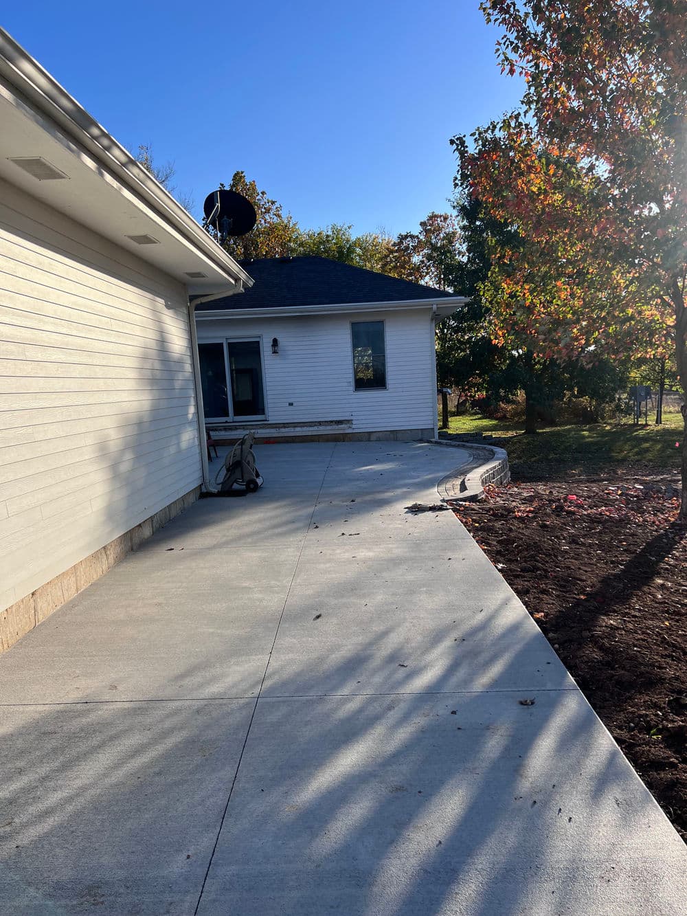 Gallery photos for Backyard Makeover with Patio and Retaining Wall in Wamego: Image #11