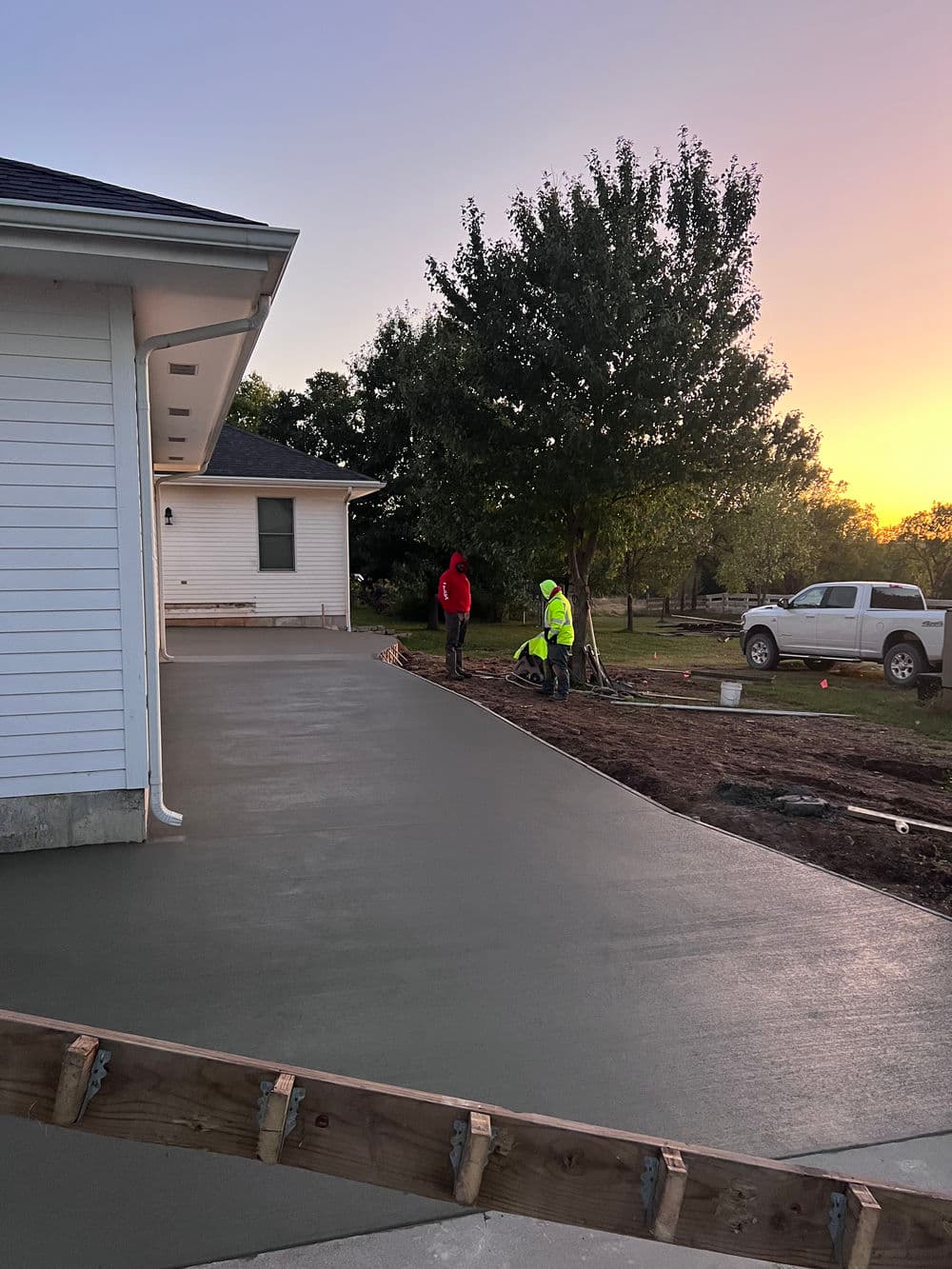 Gallery photos for Backyard Makeover with Patio and Retaining Wall in Wamego: Image #8