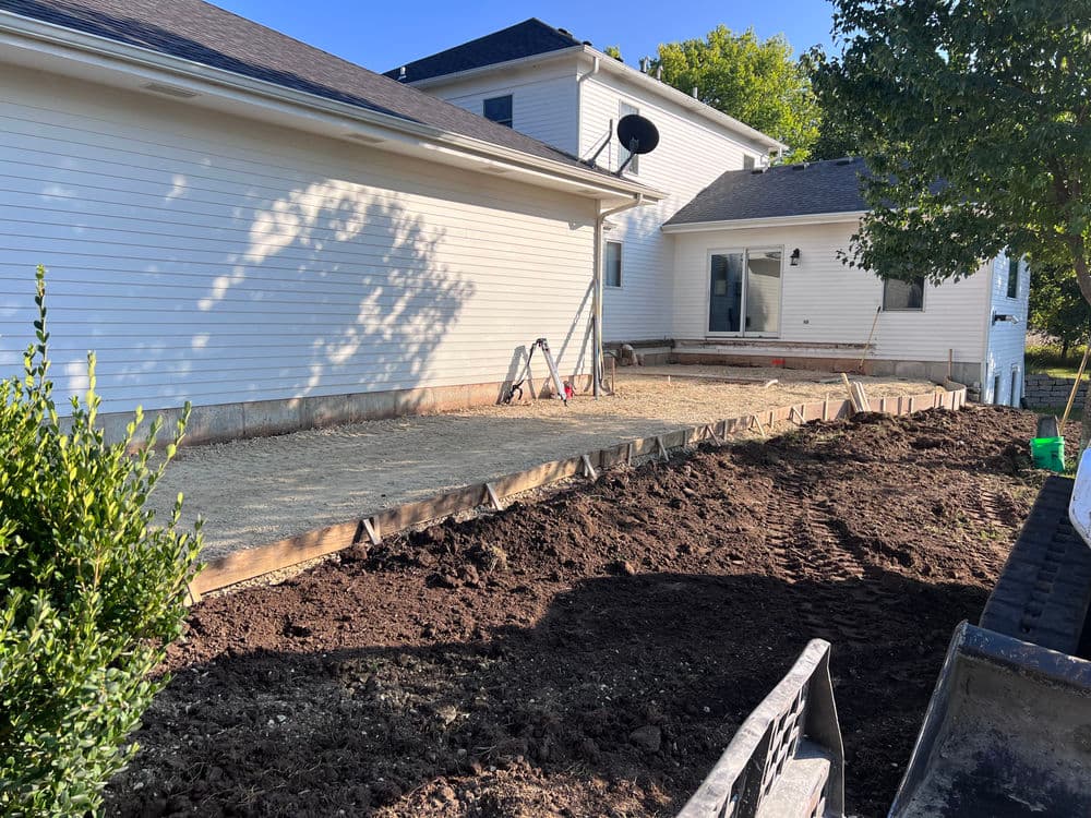 Gallery photos for Backyard Makeover with Patio and Retaining Wall in Wamego: Image #5