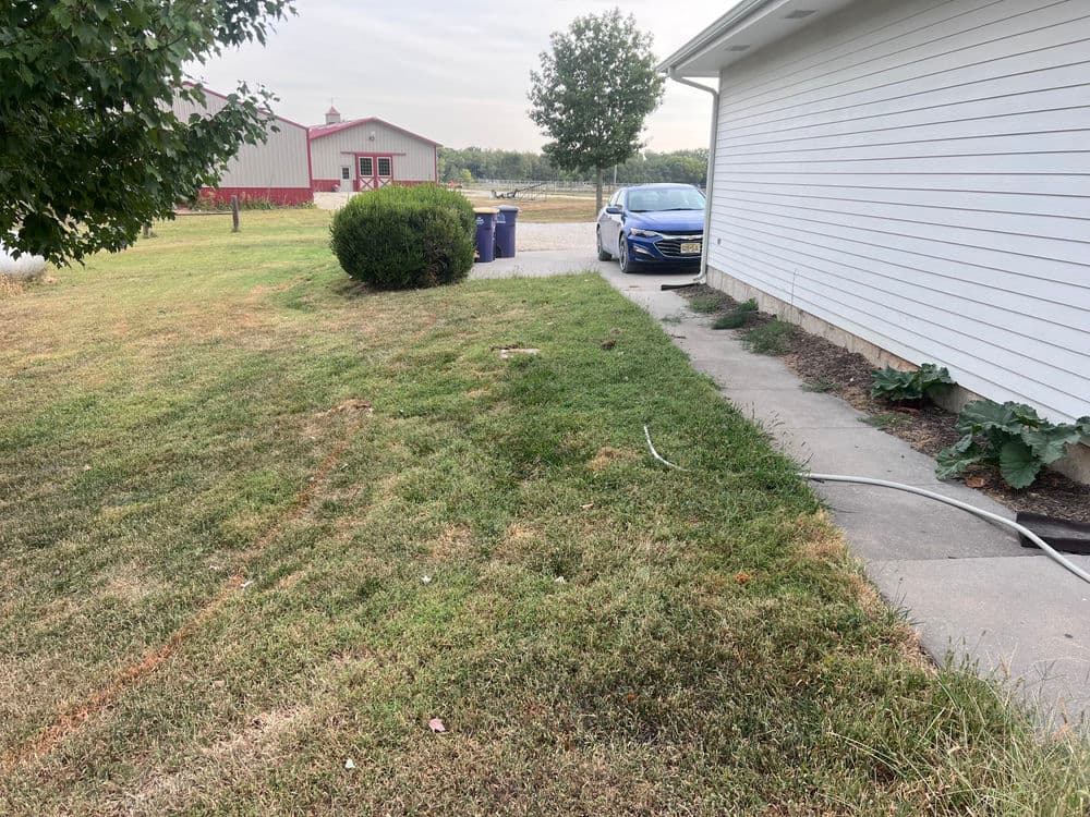 Gallery photos for Backyard Makeover with Patio and Retaining Wall in Wamego: Image #4