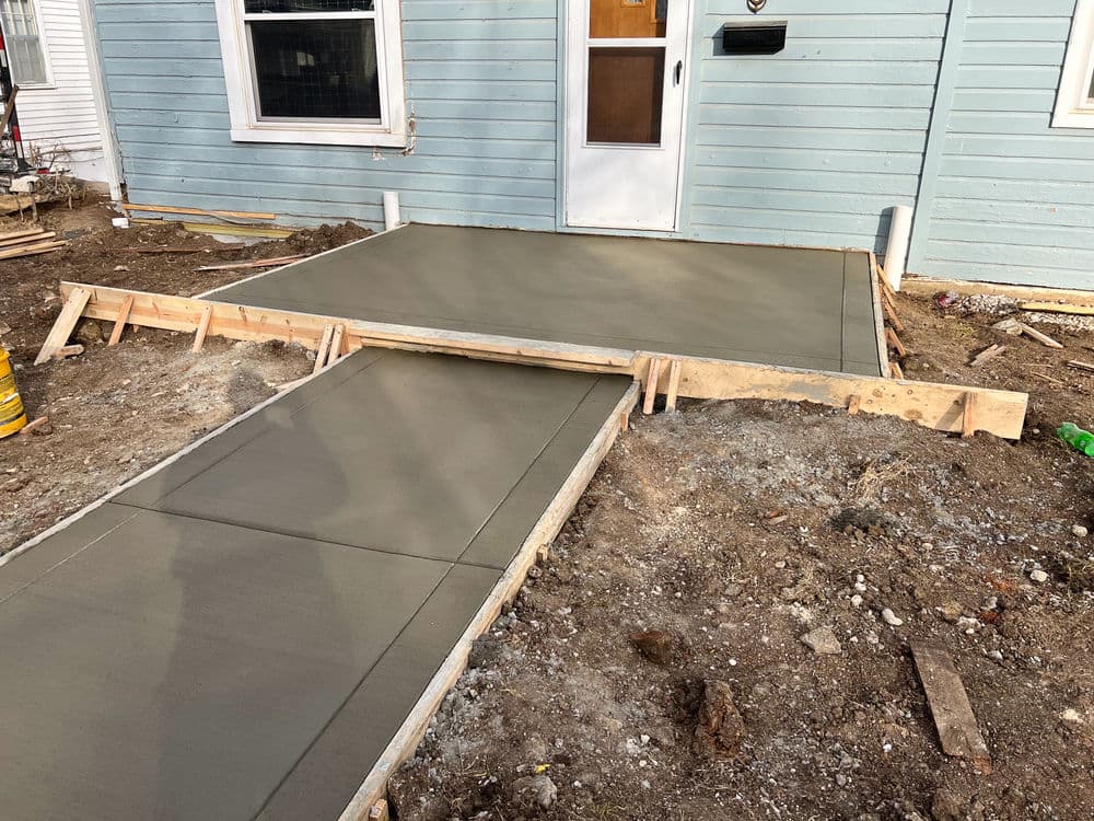 Gallery photos for New Front Concrete Walkway with Stepped Entry in Manhattan KS: Image #2